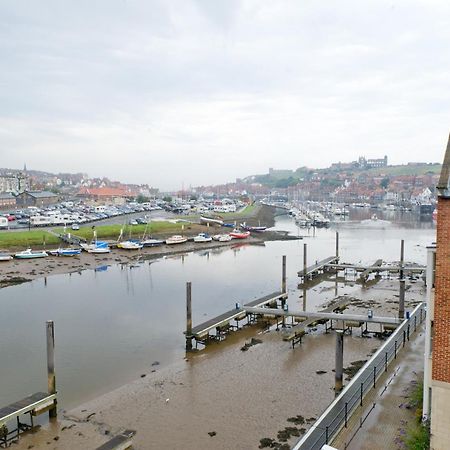 Watermark Apartments Уитби Экстерьер фото