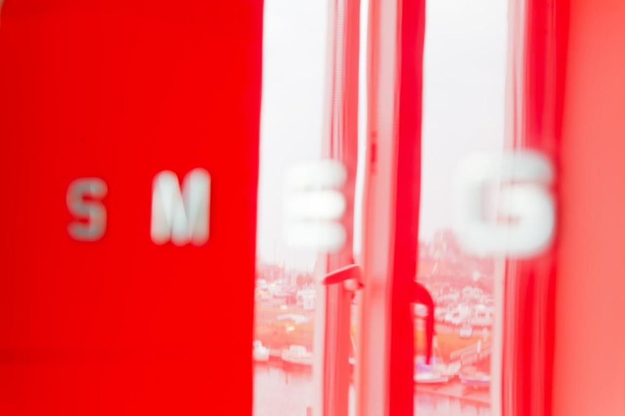 Watermark Apartments Уитби Номер фото
