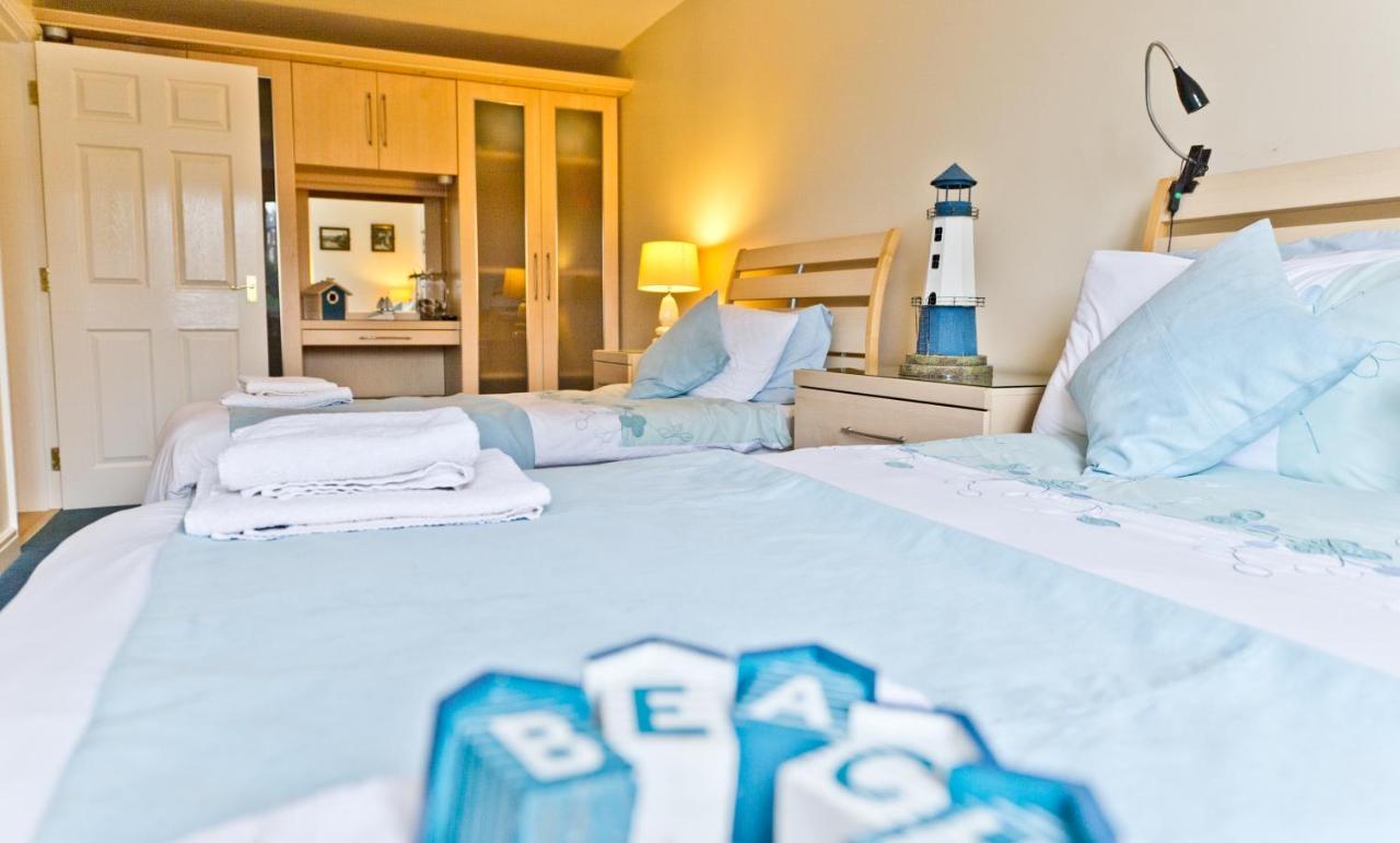 Watermark Apartments Уитби Номер фото